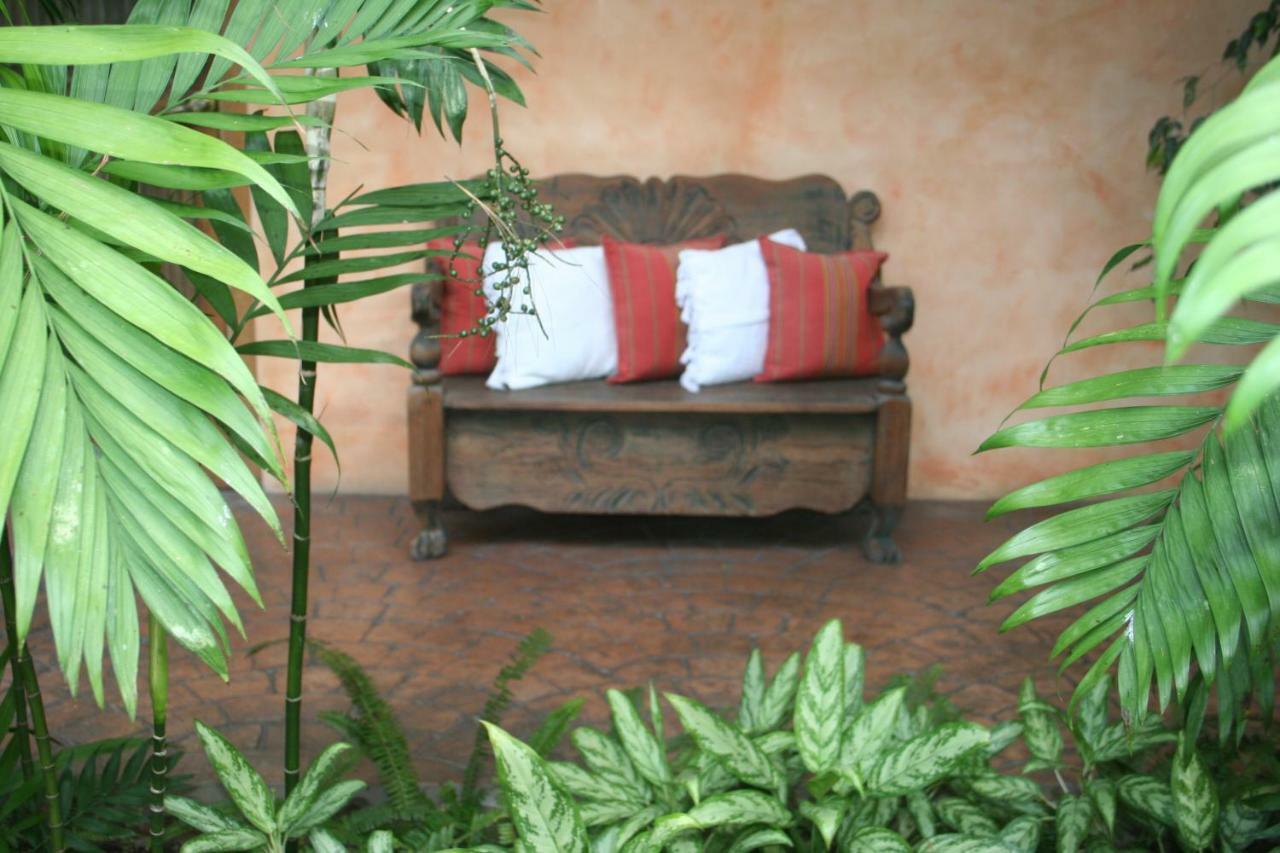 Hotel Ciudad Vieja Ville de Guatemala Extérieur photo